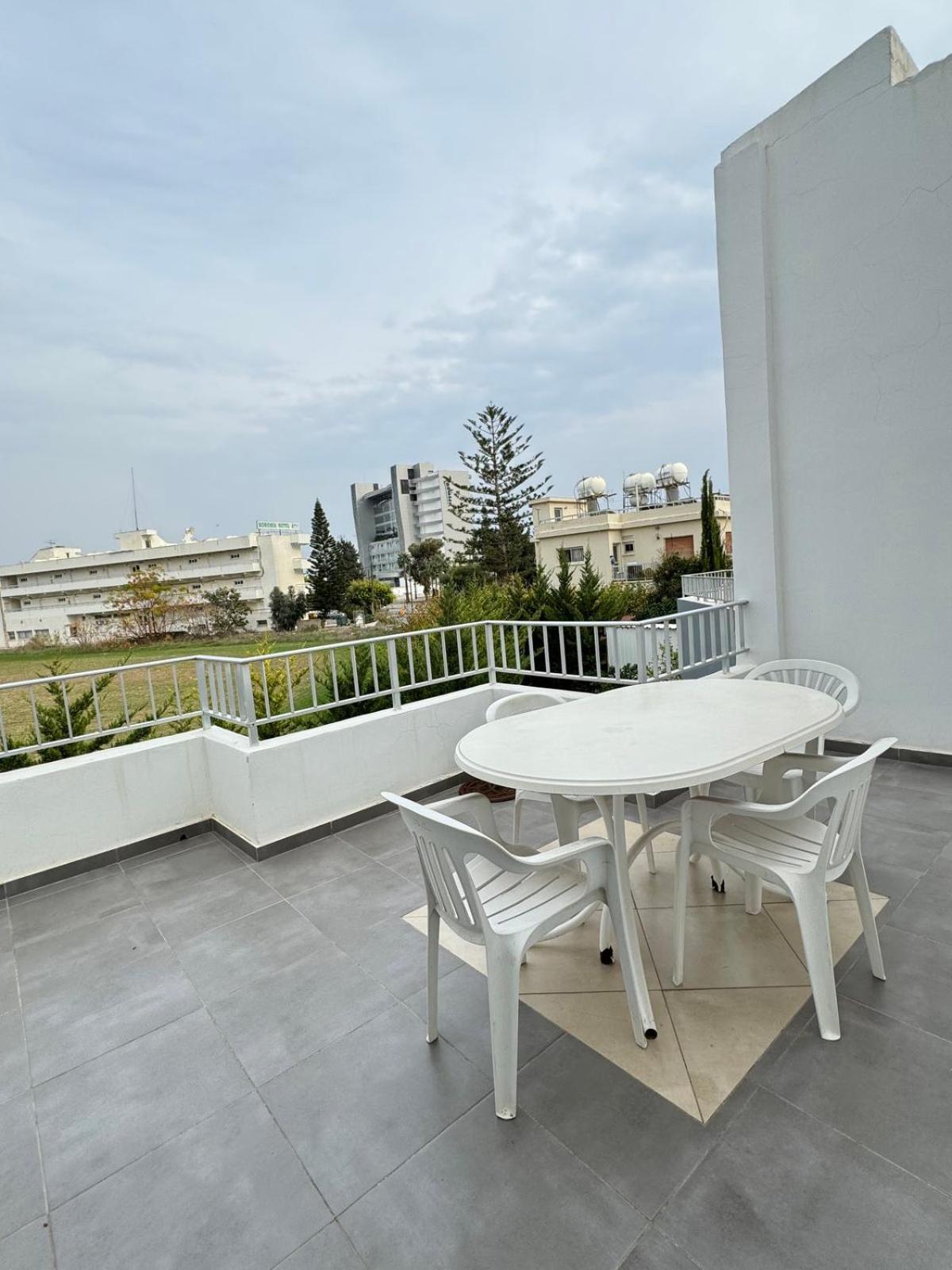 Sea Apartments ลาร์นาคา ภายนอก รูปภาพ